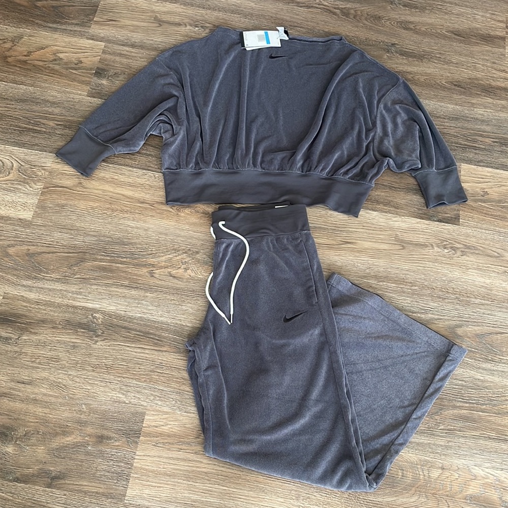 Nike Sportswear Women's Terry Suit
